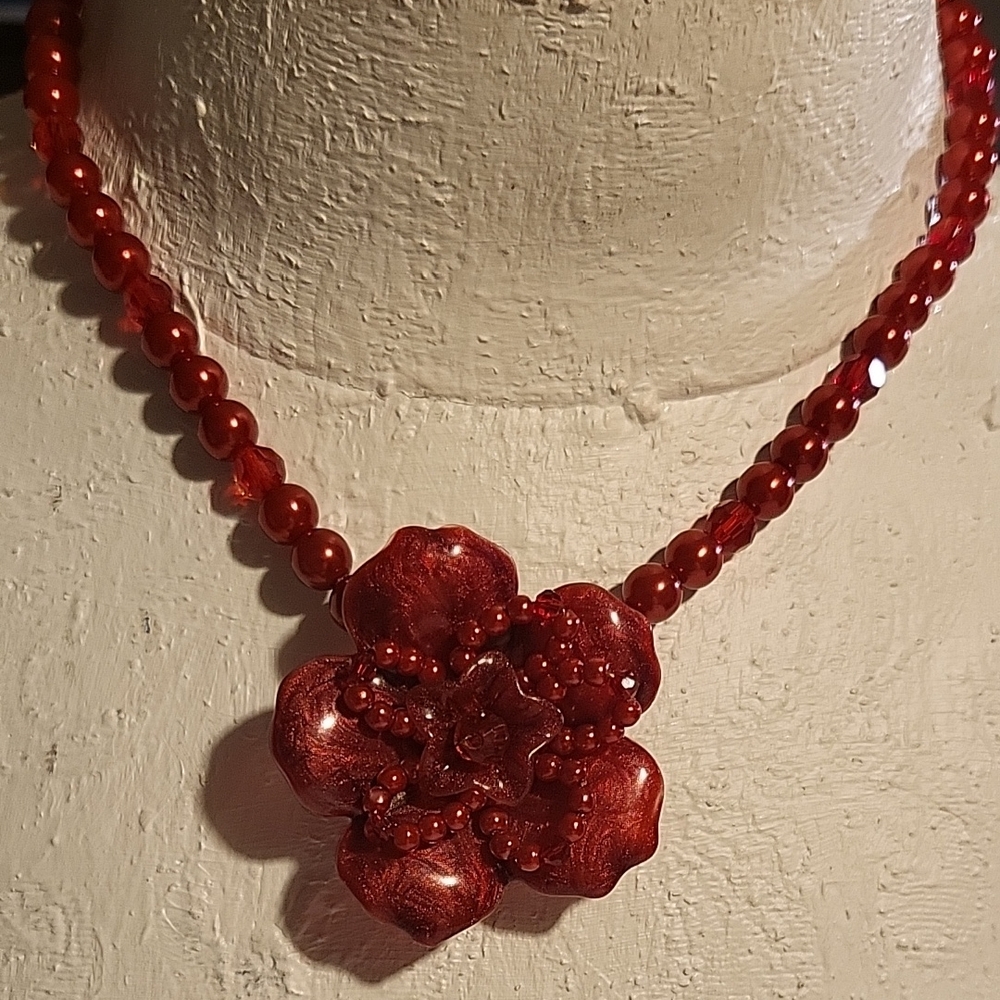 VINTAGE Sarah Coventryt Red Floral Necklace
